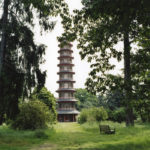 Pagoda View, Kew, 2004, chromogenic print, 96.52 x 121.96 cm.